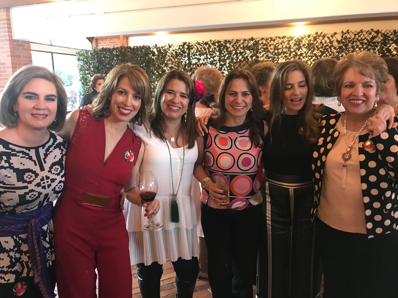 María Paula Martínez, Natalia Liévano, María Alejandra Liévano, Luz María Cabrera, Lina Ortiz y Gloria Bahamón.